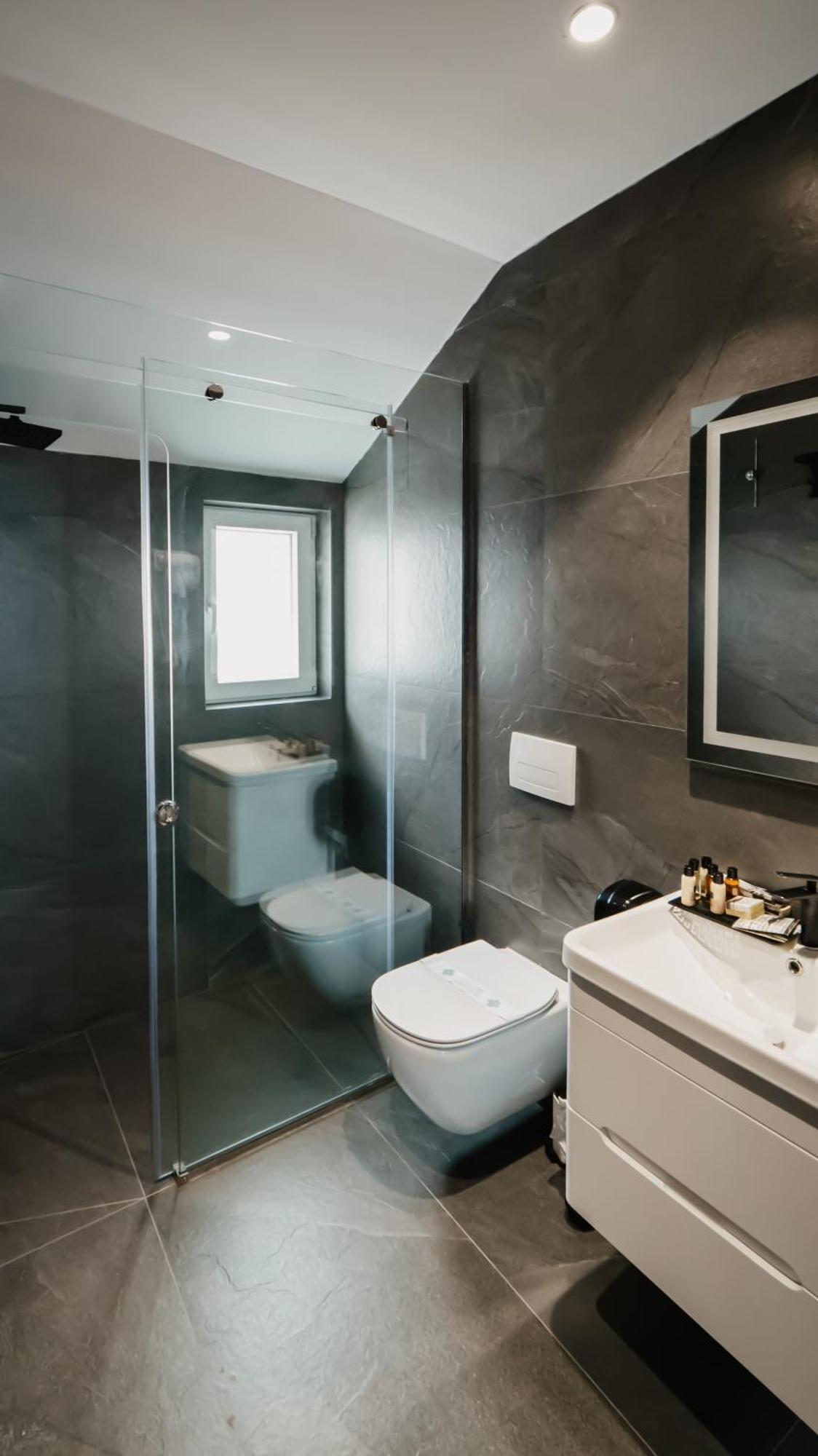 Baz'Hur Boutique Hotel Kukes Esterno foto