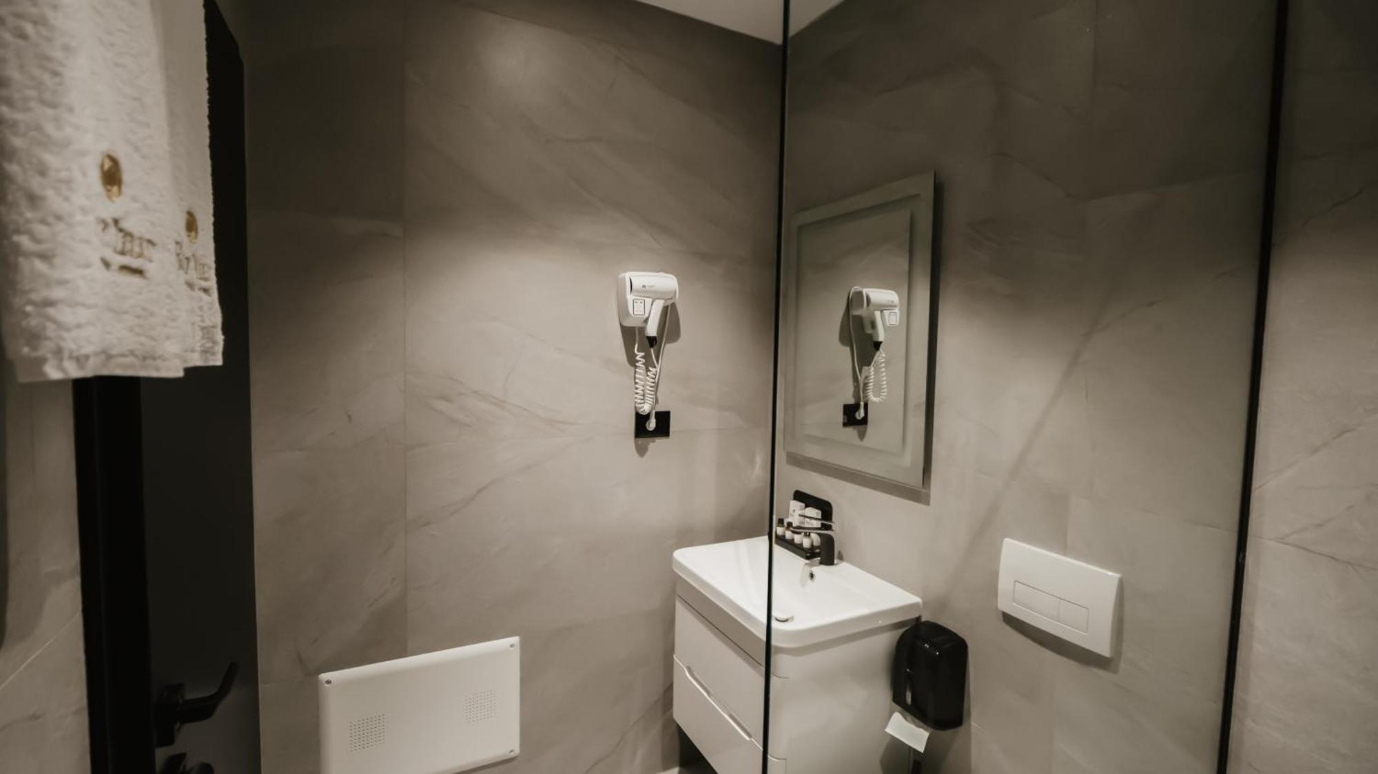 Baz'Hur Boutique Hotel Kukes Esterno foto